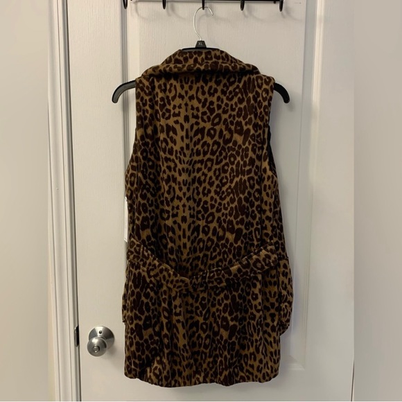 Suede / Soft Velvet Leopard Print Long Vest - Picture 3 of 10